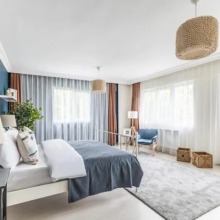 Διαμέρισμα Chic Sea View Flat On Bagdat Avenue In Bostanci Κωνσταντινούπολη
